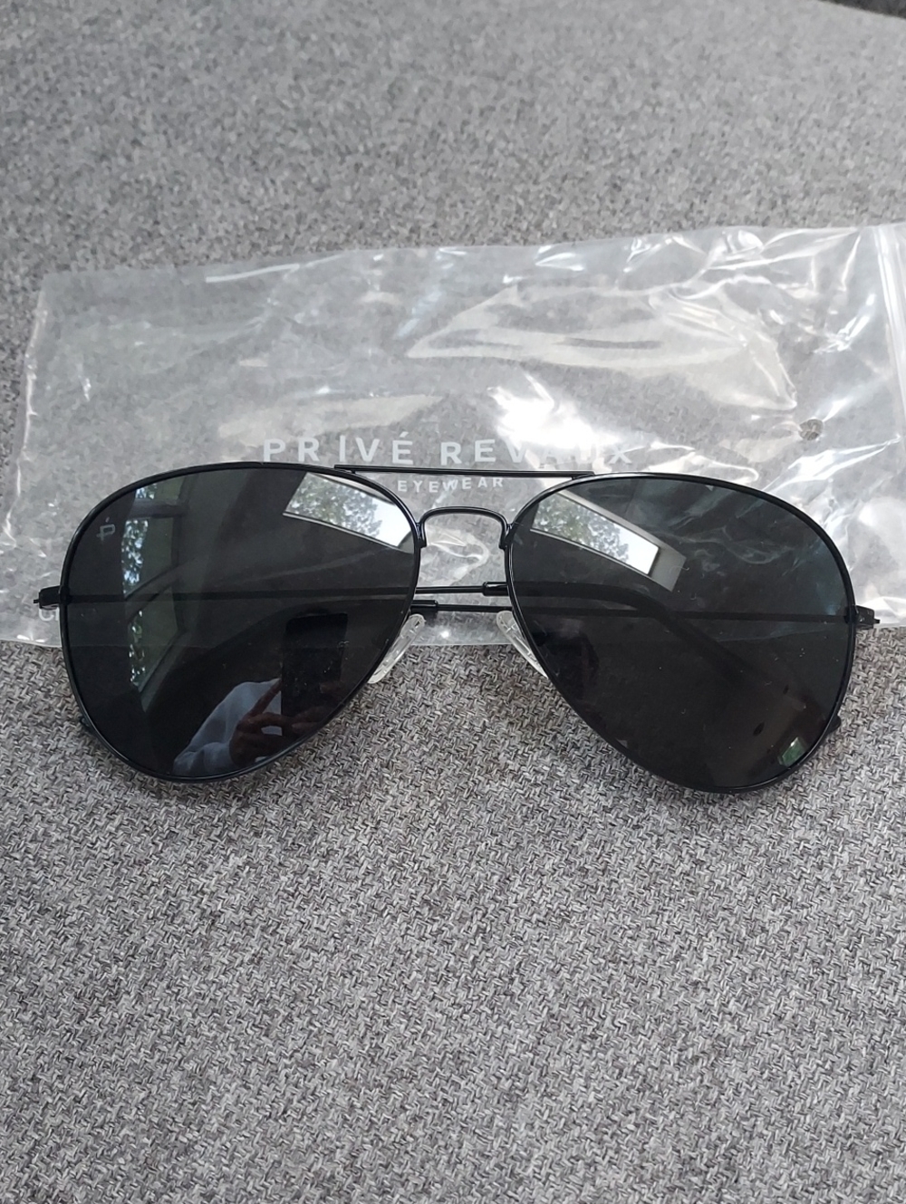 NIB PRIVÉ Revaux Black Aviator Sunglasses